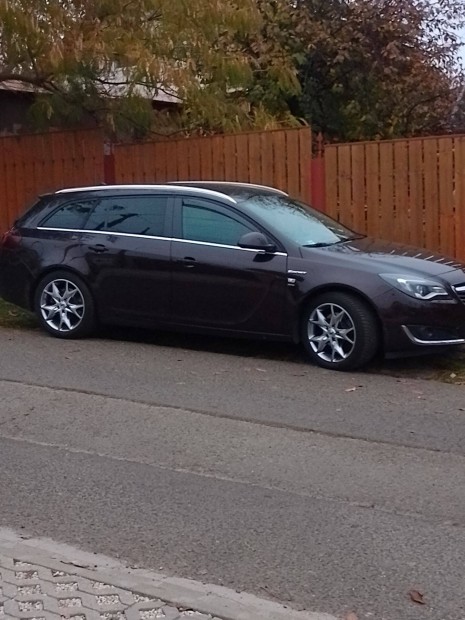 Opel Insignia Sport Tuareg 2,0 TDI Diesel