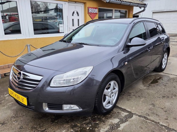 Opel Insignia Sports Tourer 1.6 144.000km!!!