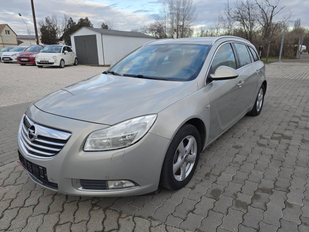 Opel Insignia Sports Tourer 1.8 Cosmo Navigci...