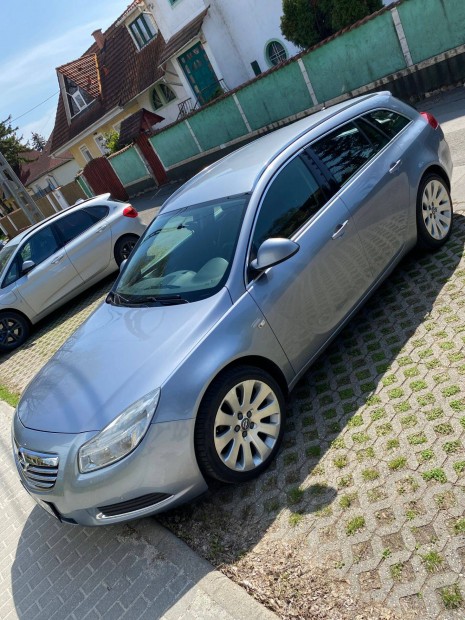 Opel Insignia Sports Tourer 1.8i Elegance kombi Magánszemélytől