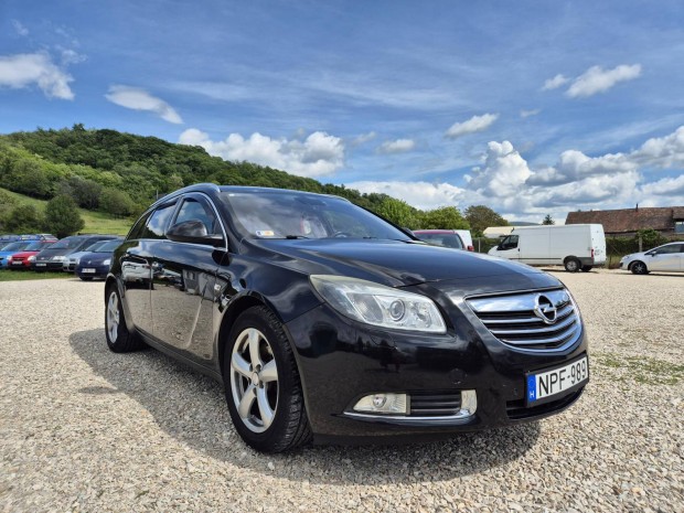 Opel Insignia Sports Tourer 2.0 CDTI Cosmo Star...