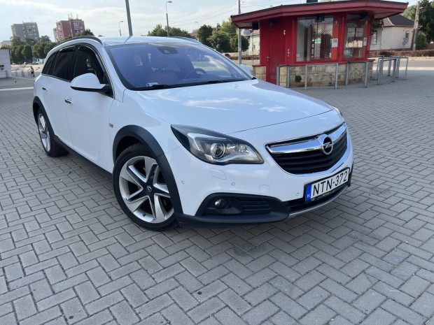 Opel Insignia Sports Tourer 2.0 T AWD Country (...