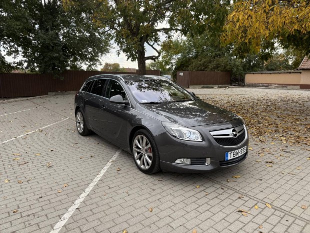 Opel Insignia Sports Tourer 2.8 V6 T Sport AWD