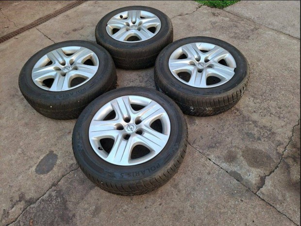 Opel Insignia Struktr aclfelnik 17-es tli kerekek 225/55R17 Barum