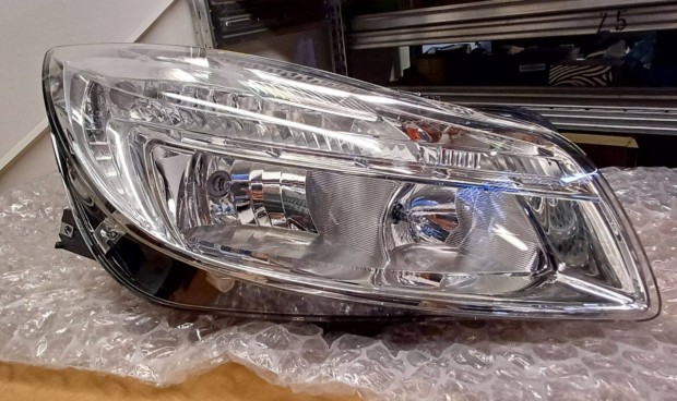 Opel Insignia 'A' jobb els fnyszr
