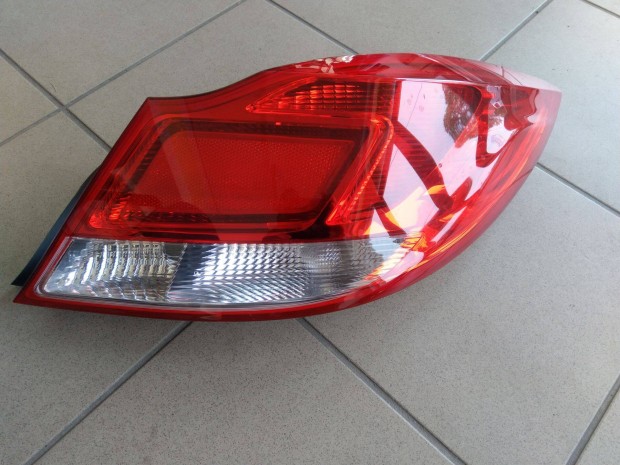 Opel Insignia (sedan) jobb hts lmpa