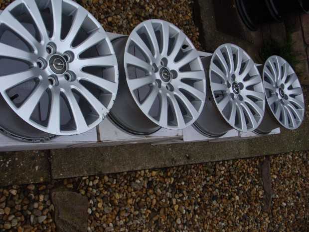 Opel Insignia alufelni 18 x 8 120 oszt�k�r