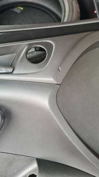 Opel Insignia bal els ajtkrpit