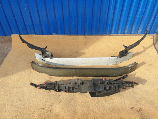 Opel Insignia gyári 13250570 bal, 13250571 jobb lökhárító tartó