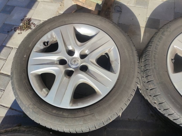 Opel Insignia lemez felni szett dísztárcsákkal 17"