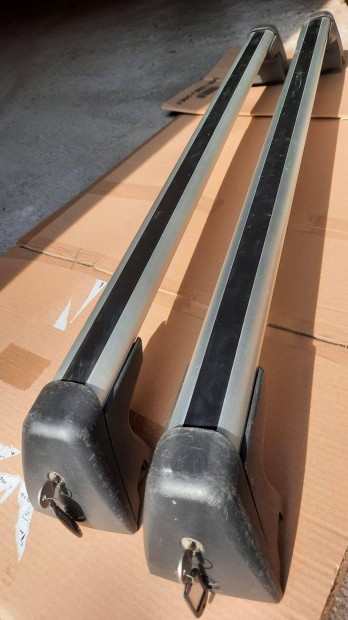 Opel Insignia z�rhat� tet�csomagtart�