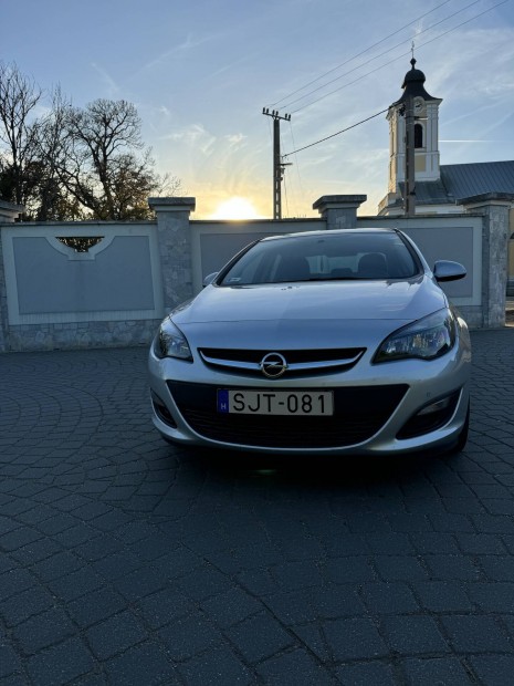 Opel J Astra elad