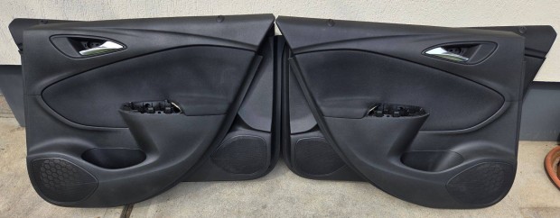 Opel K Astra kombi ajt� k�rpit bor�t�s