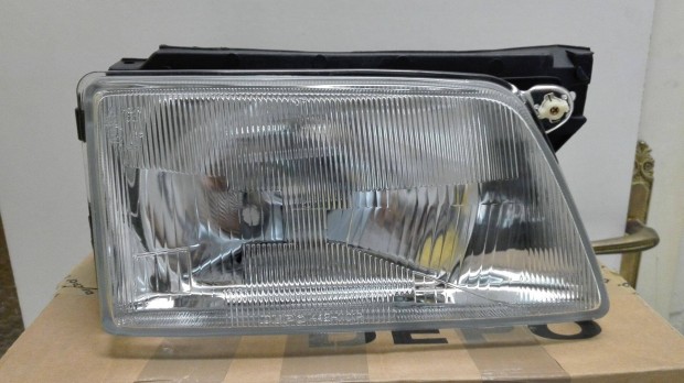Opel Kadett E fnyszr jobb 1984 -> 1991 (H4) kerettel, manulis