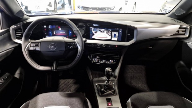 Opel MOKKA 1.2 T Edition 8 �v garancia. ak�r 2....