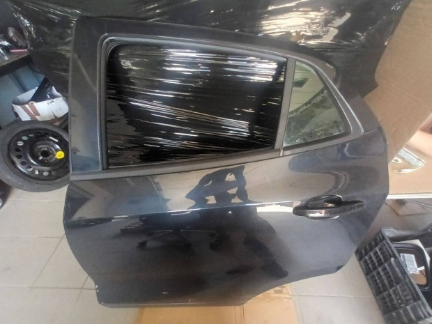 Opel MOKKA Bal hátsó Ajtó Fekete 10320
