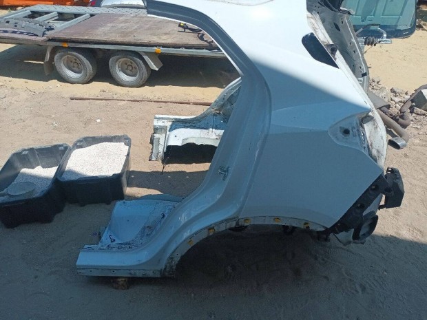 Opel MOKKA Bal hátsó Sárvédő Fehér 7844