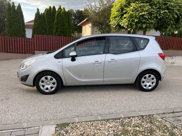 Opel Meriva 1.4 Cosmo magyarorszagi . 180 000 km !