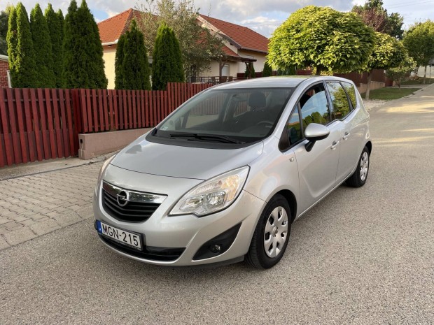 Opel Meriva 1.4 Cosmo magyarorszagi . 180 000 km !