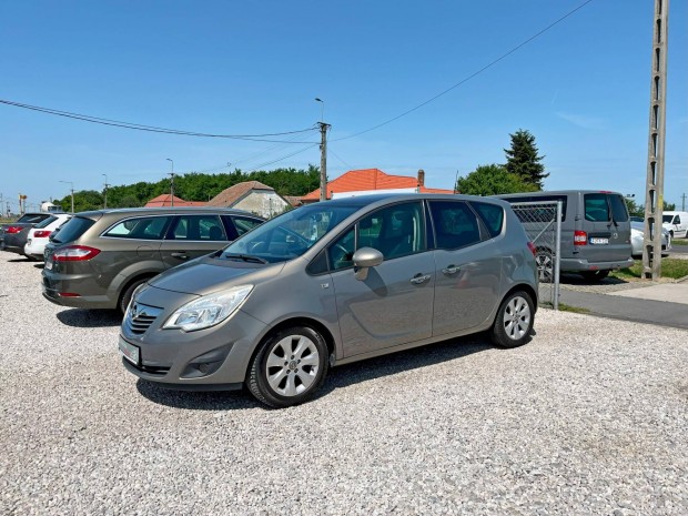 Opel Meriva 1.4 T Cosmo Navigáció.Digit Klíma.Ü...