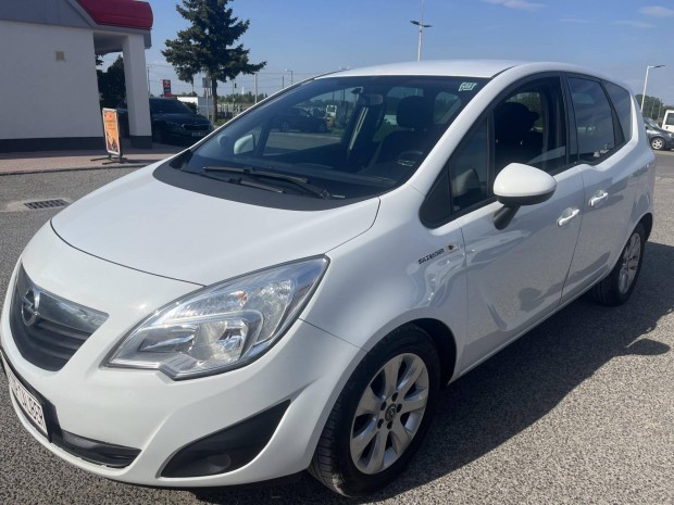 Opel Meriva 1.4 T Enjoy szervizkönyv.sok extra....