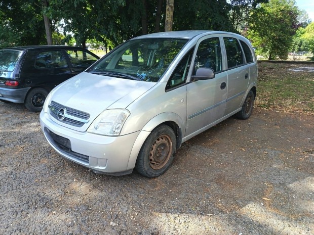 Opel Meriva 1.6b alkatrésznek