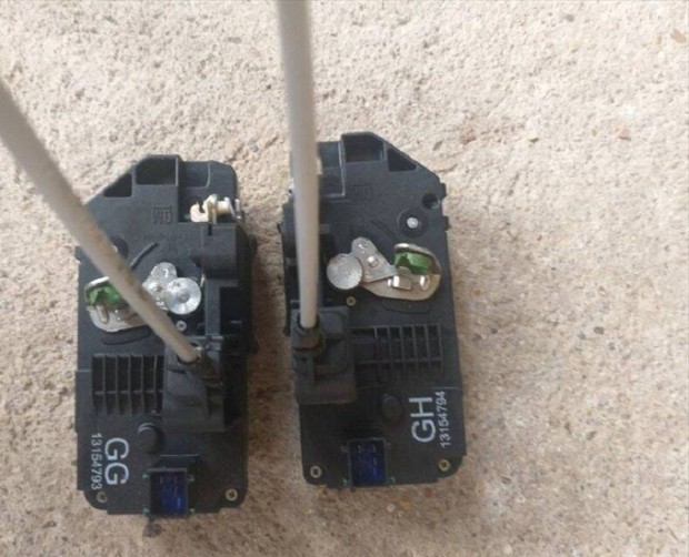 Opel Meriva A bal jobb hts kzponti zr zrszerkezet