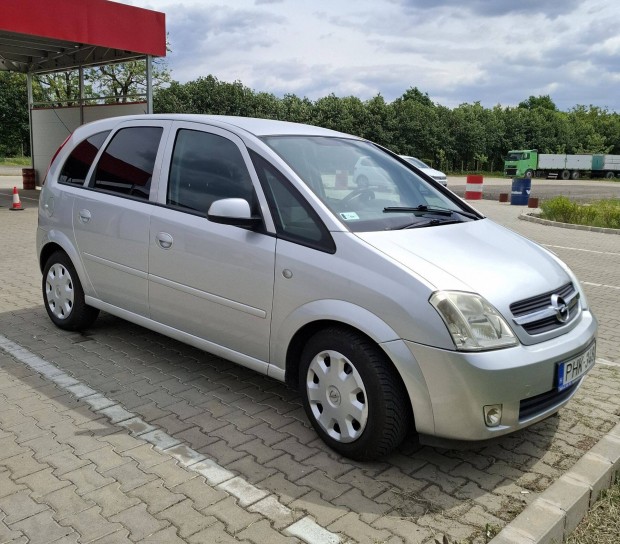 Opel Meriva A családi autó