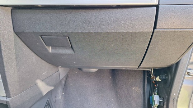 Opel Meriva A kesztyűtartó