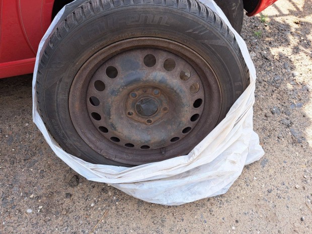 Opel Meriva A lemezfelni 185/60 R15 Laufenn tli gumikkal