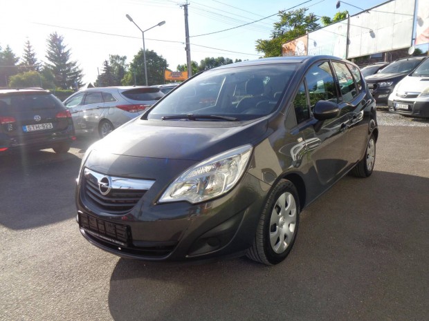 Opel Meriva B 1.4 Active 132ekm. szervzknyv