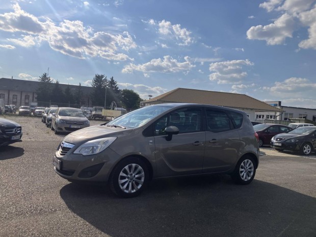 Opel Meriva B 1.4 Cosmo Ülésfűtés. Kormányfűtés...