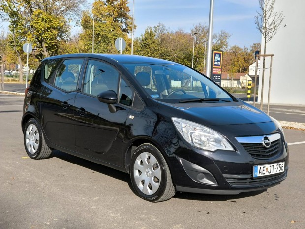 Opel Meriva B 1.4 Enjoy Szervízkönyv ! Leinform...