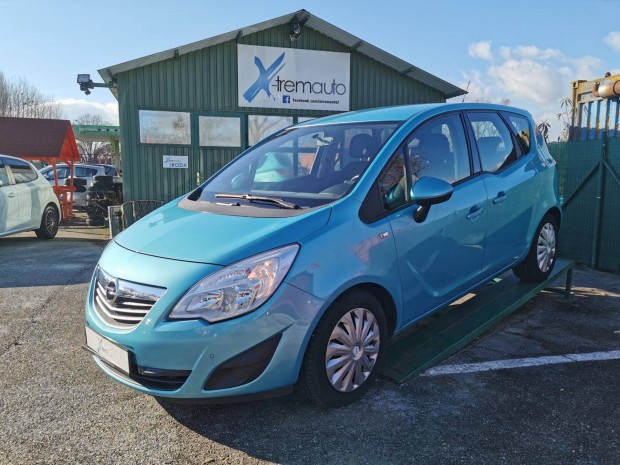 Opel Meriva B 1.4 Selection igazolhat 97 000km...