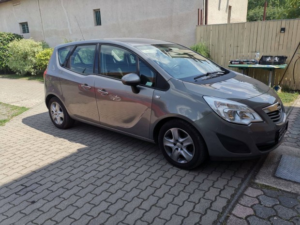Opel Meriva B 1,4 T 120 Le, klima,gyári kerékpártartó,friss szeviz
