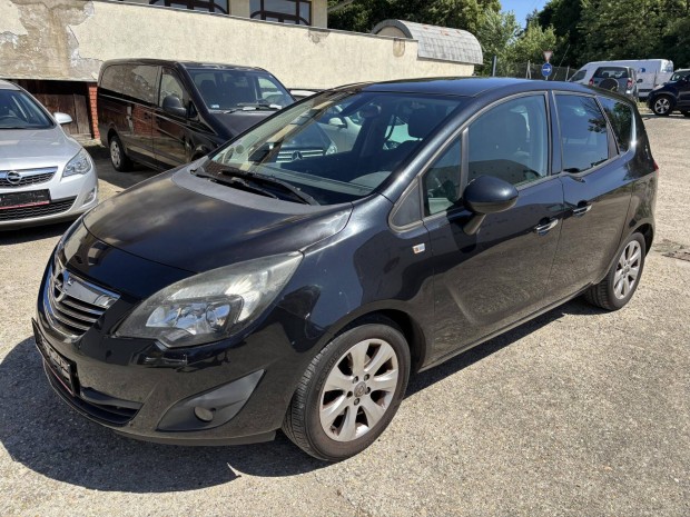 Opel Meriva B 1.4 T Active Start-Stop Panoráma...