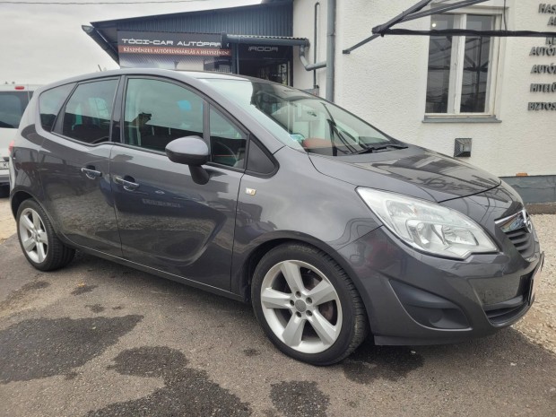 Opel Meriva B 1.4 T Cosmo