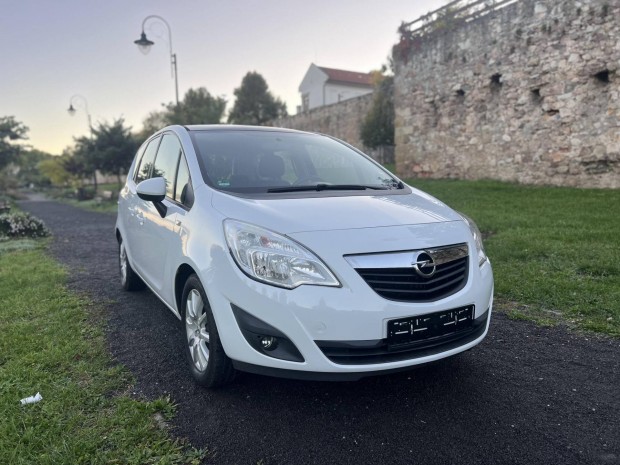 Opel Meriva B 1.4 T Cosmo