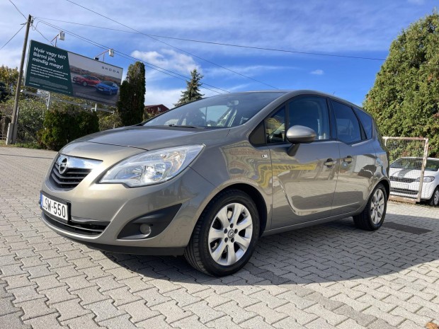 Opel Meriva B 1.4 T Cosmo / Tempomat / Multikor...