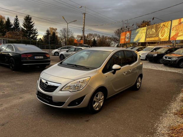 Opel Meriva B 1.4 T Design