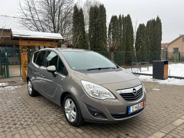 Opel Meriva B 1.4 T Design 87.000KM! / Megkml...