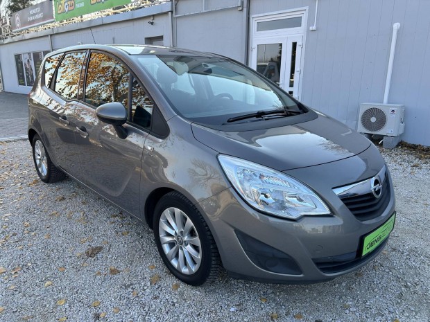 Opel Meriva B 1.4 T Design Szervizknyv