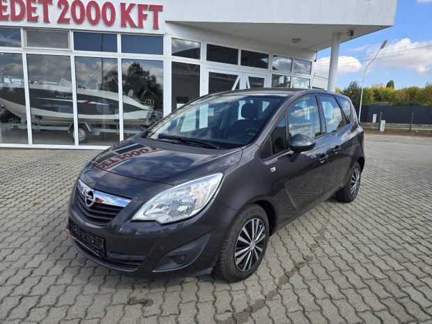 Opel Meriva B 1.4 T Enjoy 61.800 km. Digitklíma...