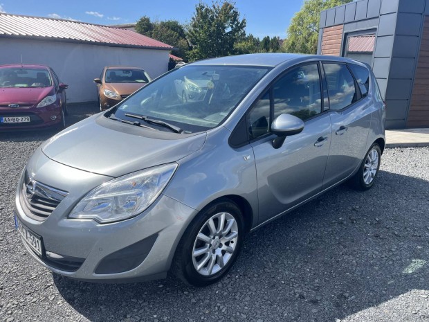 Opel Meriva B 1.4 T Enjoy Vezetett szervizknyv...