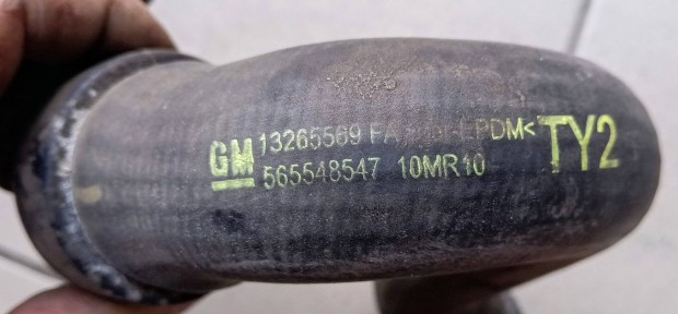 Opel Meriva B 1.4turbo jobb oldali vízcső (13265569)