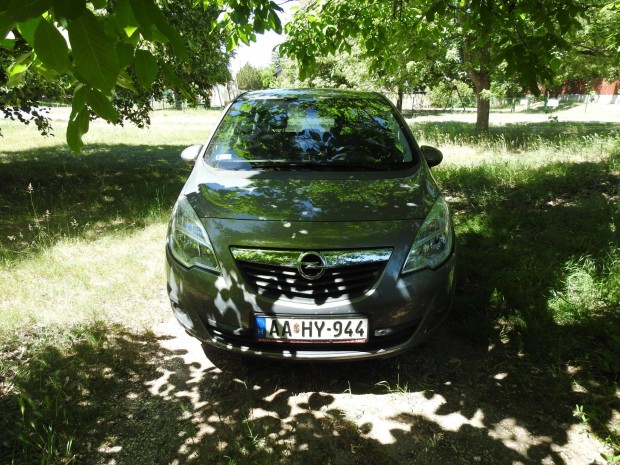Opel Meriva B magnszemlytl elad