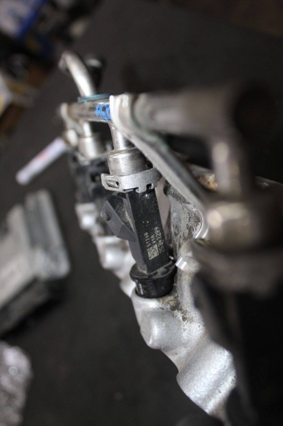 Opel Meriva Z16Xep Motor injektorsor 25343299