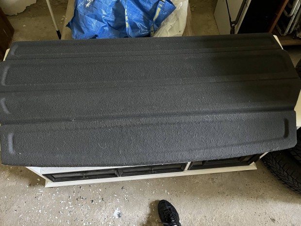 Opel Meriva kalaptartó