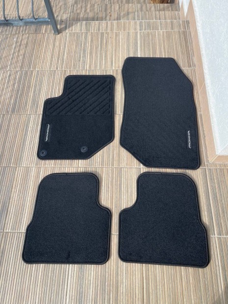 Opel Mokka gyri szvetsznyeggarnitra