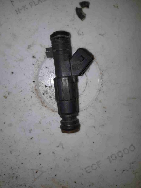 Opel Omega A Injektor / Porlaszt� / Befecskendez�